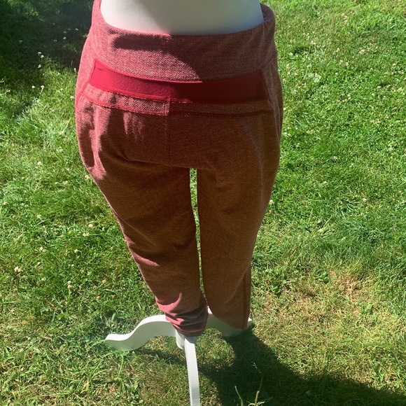 Leggings/yoga pants - Picture 2 of 2